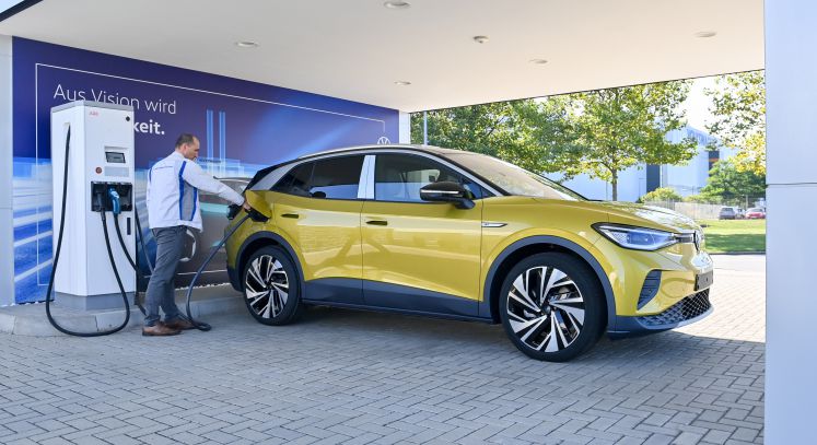 Die alternativen Antriebe leben von Voraussetzungen, die erst noch Wirklichkeit werden müssen / dpa