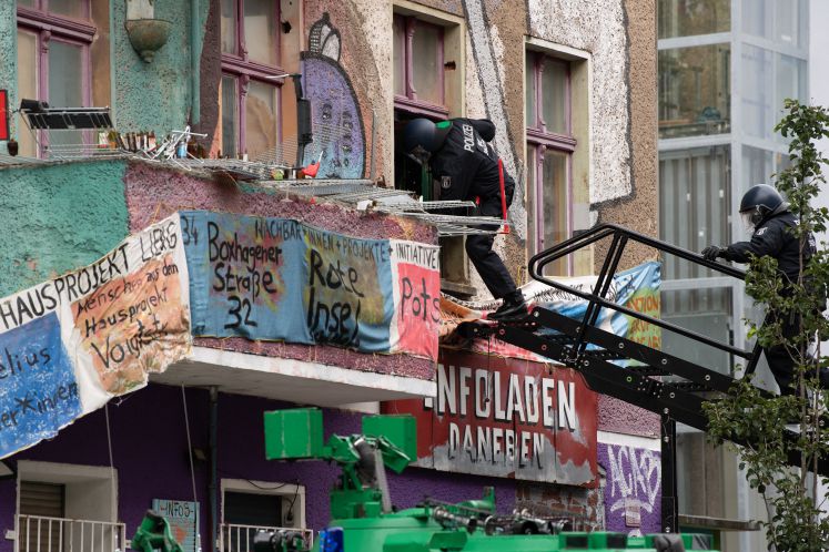 raumung-der-liebig-34-hausbesetzung-friedrichshain-berlin-linksextremismus-liebigstraße