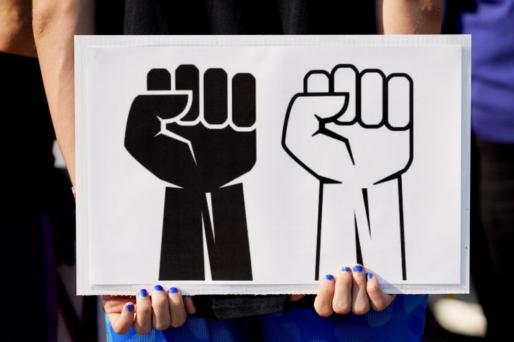 politische-korrektheit-schmerz-andere-rassismus-feminismus