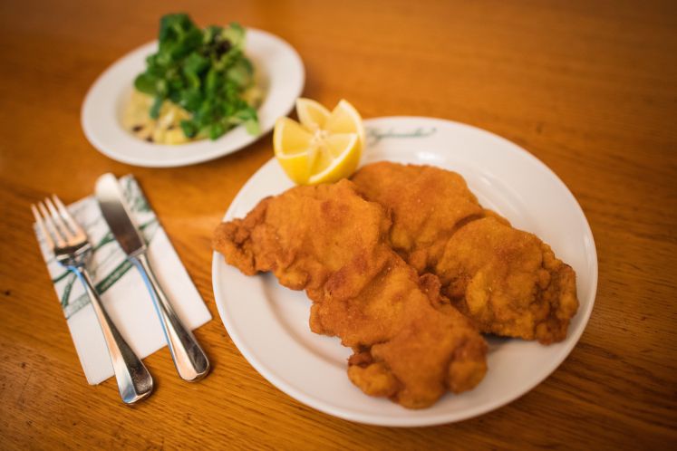 wiener-schnitzel-panade-rezept-panieren-authentisch-kalb-kartoffelsalat