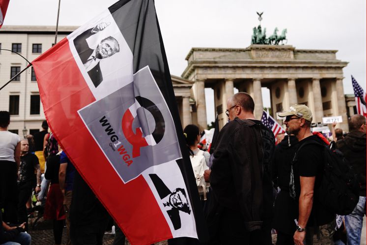 verschwoerungstheoretiker-querdenker-quanon-trump-us-praesidentschaftswahl