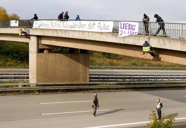 dannenröder-forst-a49-a3-autobahn-unfall