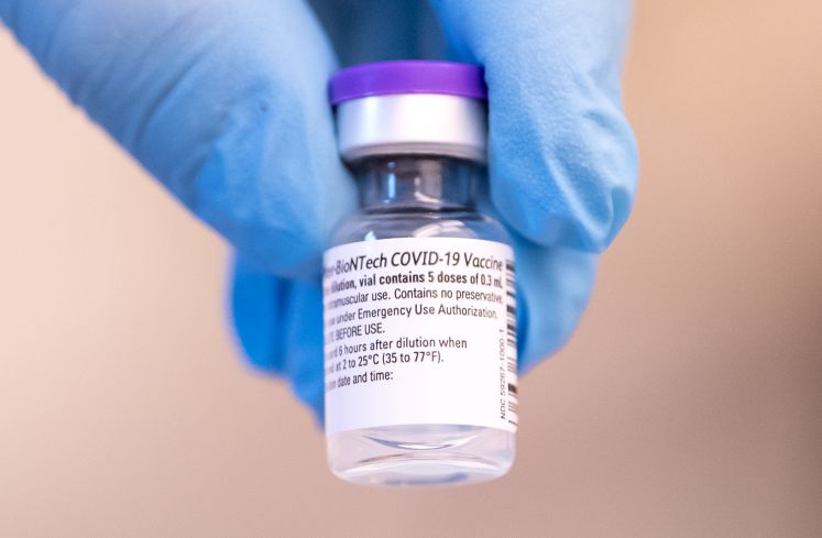 epidemiologe-mansmann-corona-pandemie-jens-spahn-falsches-pferd-impfstoff-schulen