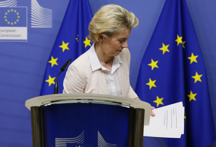 ursula-von-der-leyen-eu-brexit-no-deal-merkel-boris-johnson