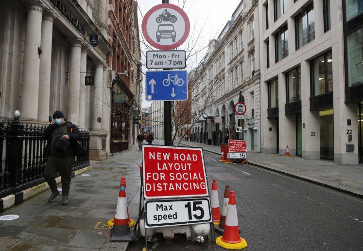 corona-grossbritannien-london-glanz-elend-johnson