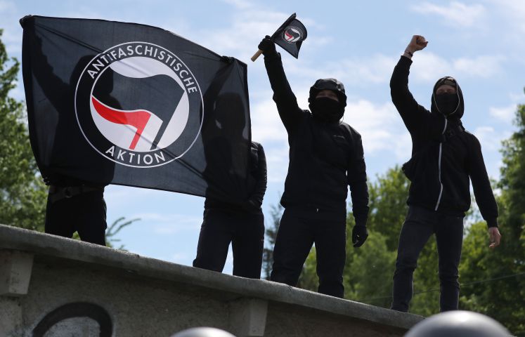 /kultur/antifaschismus-antifa-schopenhauer-sprachverwirrung
