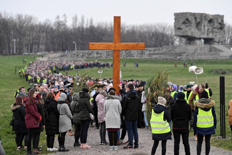 /kultur/polen-geschichtspolitik-holocaust-prozess-wissenschaftsfreiheit