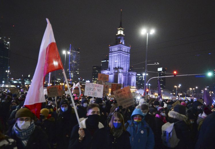 de-facto-abtreibungsverbot-polen-paketdienst-pis