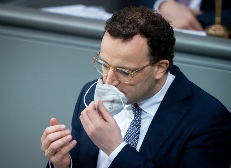 /innenpolitik/jens-spahn-masken-apotheken-lieferanten-steuerverschwendung