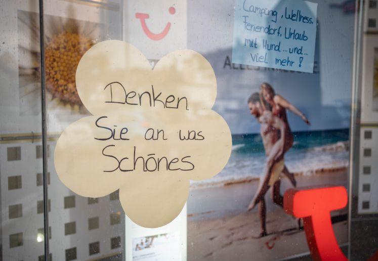 reisen-pandemie-urlaub-reisebuero-einschraenkungen-selbsttest-quarantaene