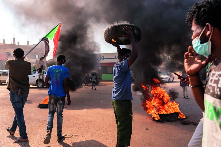 /aussenpolitik/sudan-im-aufruhr-die-geduld-der-leute-ist-am-ende/plus