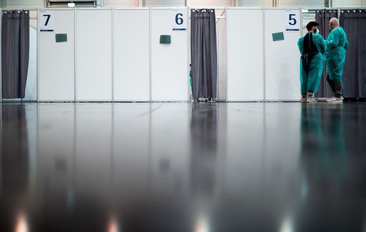 /wirtschaft/corona-pandemie-impfung-studie-nebenwirkungen