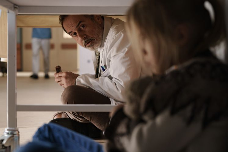 /kultur/zdf-serie-doktorballouz-klinik-uckermark