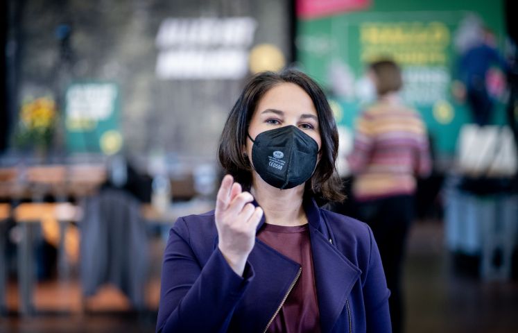 /innenpolitik/grune-im-aufwind-hosianna-annalena/plus