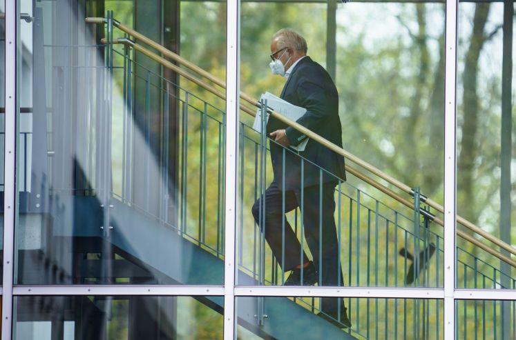 dfb-fuehrungskrise-keller-ruecktritt-demokratie-wagen-umstellung-neuanfang