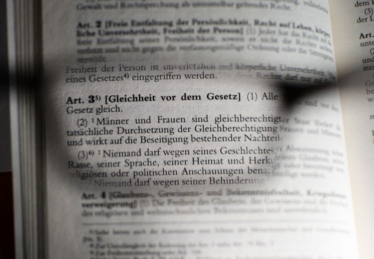 grundgesetz-rasse-rassismus-aenderung-cdu-csu
