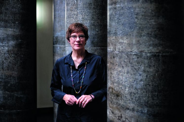 /innenpolitik/annegret-kramp-karrenbauer-under-friendly-fire/plus