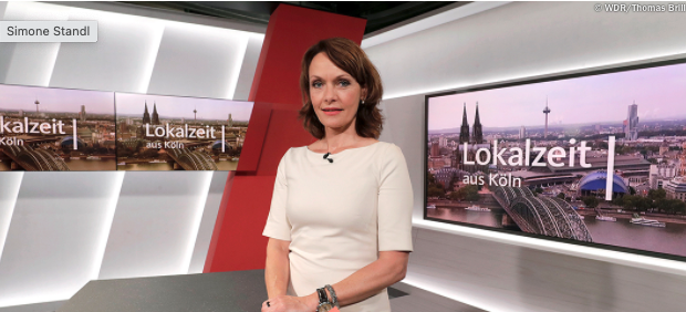 Simone Standl in der Lokalzeit-Kulisse