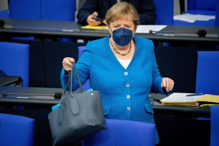 Aktuelle Stunde zum Truppenrückzug aus Afghanistan mit Kanzlerin Merkel am 23. Juni im Bundestag