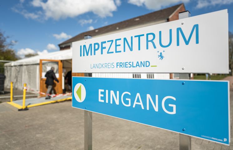 kochsalz-impfstoff-friesland-schortens-impfzentrum-impfskandal-krankenschwester