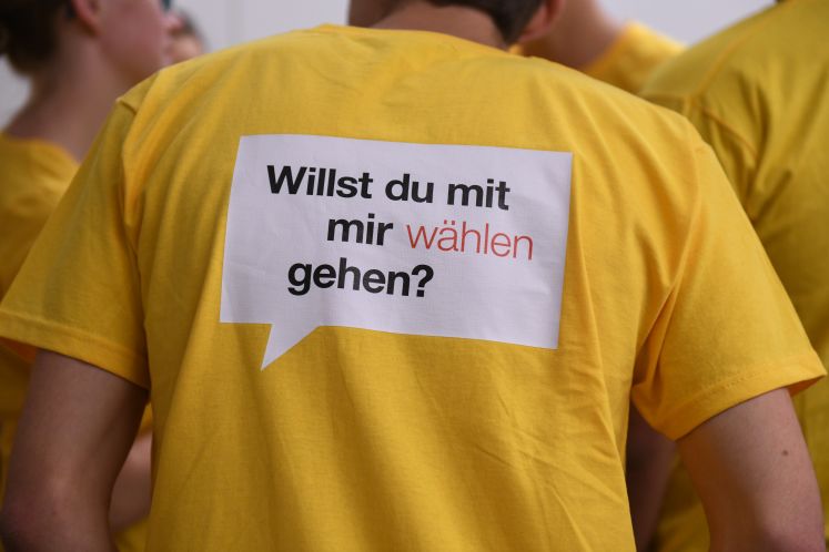 Werbekampagne auf T-Shirt für den Wahl-O-Mat