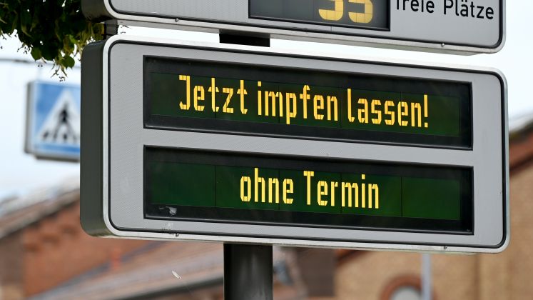 Schild zur Impfaufforderung Ludwigsburg