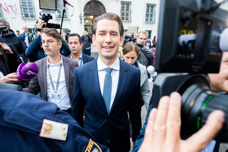 Österreichs Bundeskanzler Sebastian Kurz (ÖVP) auf dem Weg zu einem Gespräch mit Bundespräsident Alexander Van der Bellen in der Hofburg. 