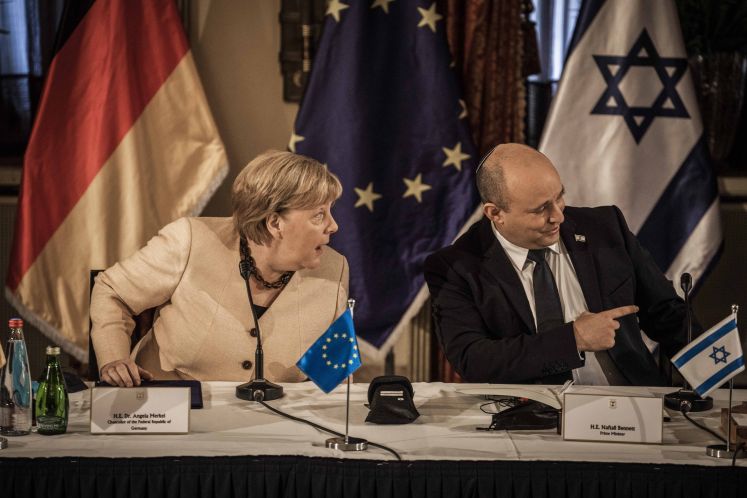 Angela Merkel  und Naftali Bennett 