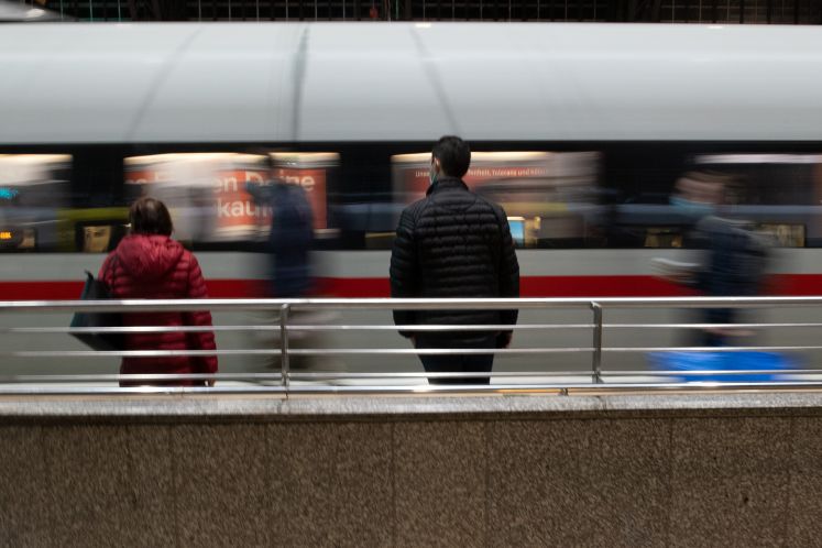 ICE im Kölner Hauptbahnhof