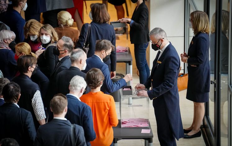 Karl Lauterbach stimmt ab