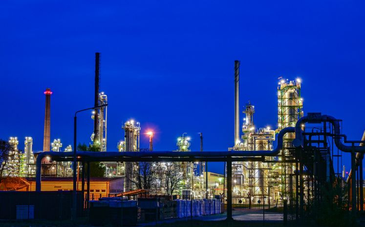 Erdölraffinerie auf dem Industriegelände der PCK-Raffinerie GmbH