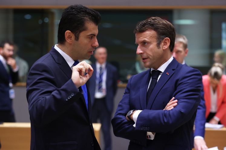 Kiril Petkov und Emmanuel Macron