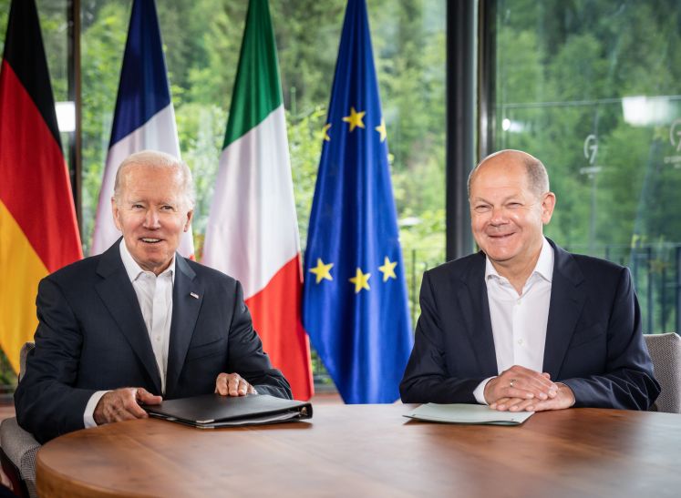 Joe Biden und Olaf Scholz beim G7-Gipfel in Elmau