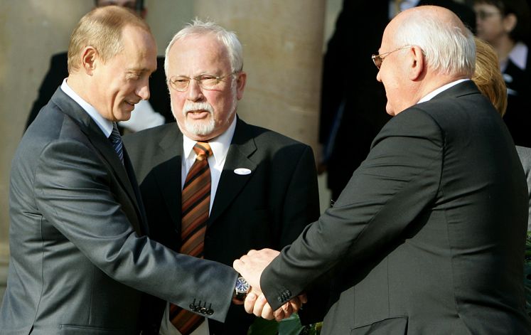 Putin, de Maiziere, Gorbatschow