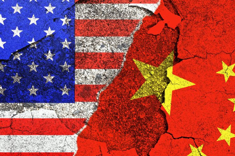 Die amerikanische und die chinesische Flagge