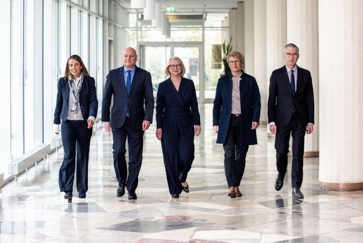 Die fünf Wirtschaftsweisen Achim Truger, Veronika Grimm, Monika Schnitzer, Ulrike Malmendier, Martin Werding