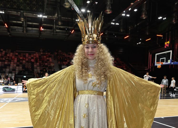 Nürnberger Christkind Teresa Winschall 