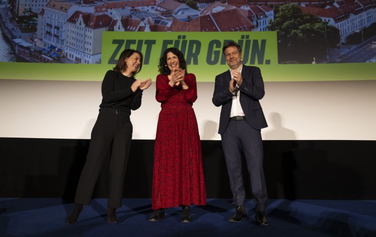 Bettina Jarasch mit Annalena Baerbock und Robert Habeck