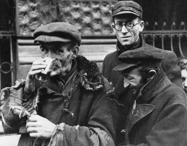 Bewohner des Warschauer Ghettos