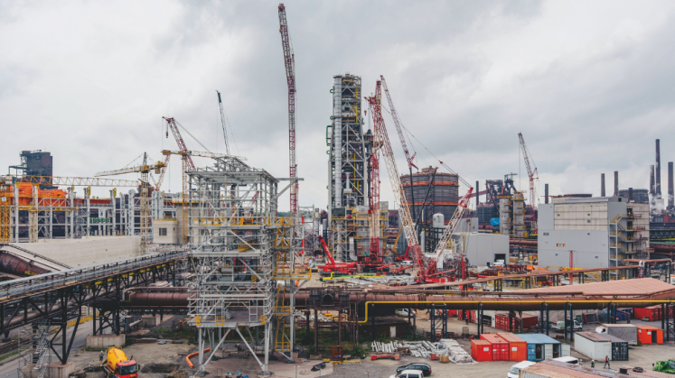 Das Werksgelände des Stahlproduzenten im niedersächsischen Salzgitter ist derzeit eine einzige Baustelle