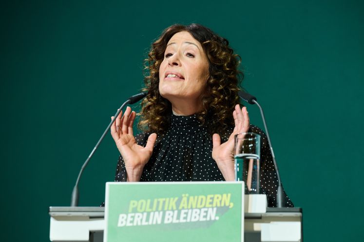 Spitzenkandidat Bettina Jarasch spricht auf dem Landesparteitag der Grünen im Estrel-Hotel