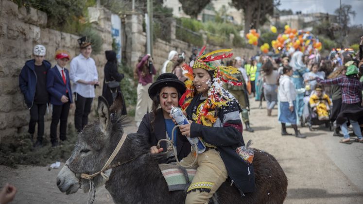 Juden in Hebron feiern Purim