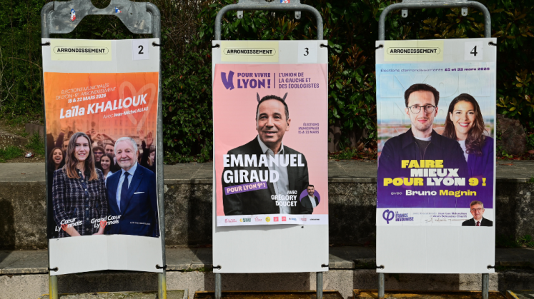 Poster der Hauptkandidaten für die Kommunalwahlen