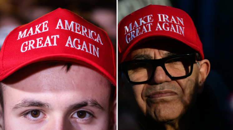 Zwei Personen mit roten Kappen; eine mit "MAKE AMERICA", eine mit "MAKE IRAN" Schriftzug. Foto.