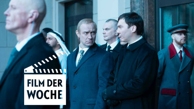 Wladimir Putin (Jude Law) und Wadim Baranow (Paul Dano)