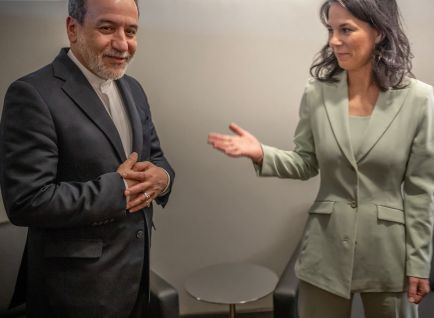Außenministerin Annalena Baerbock mit ihrem iranischen Amtskollegen Abb