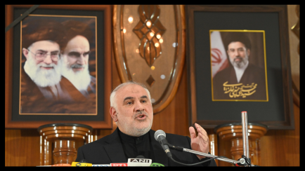 Der iranische Botschafter in Indien, Mohammad Fathali, spricht am 13. April 2026 auf einer Pressekonferenz in der iranischen Botschaft in Neu-Delhi 