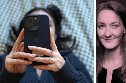 Jugendliche mit Handy