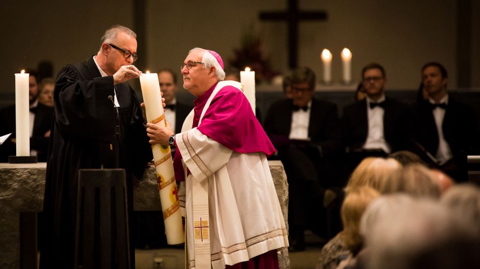 Frank Otfried July, Bischof der Evangelischen Landeskirche in Wuerttemberg, und Gebhard Fürst, Bischof der Diözese Rottenburg-Stuttgart, beim Gedenkgottesdient zum Reformationsjubiläum