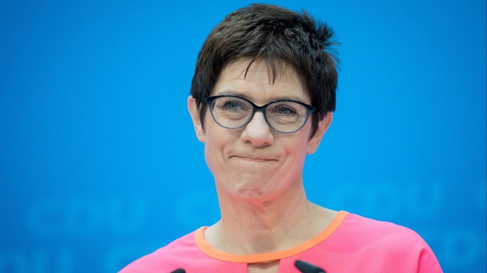 Annegret Kramp-Karrenbauer (CDU) während einer Pressekonferenz in Berlin